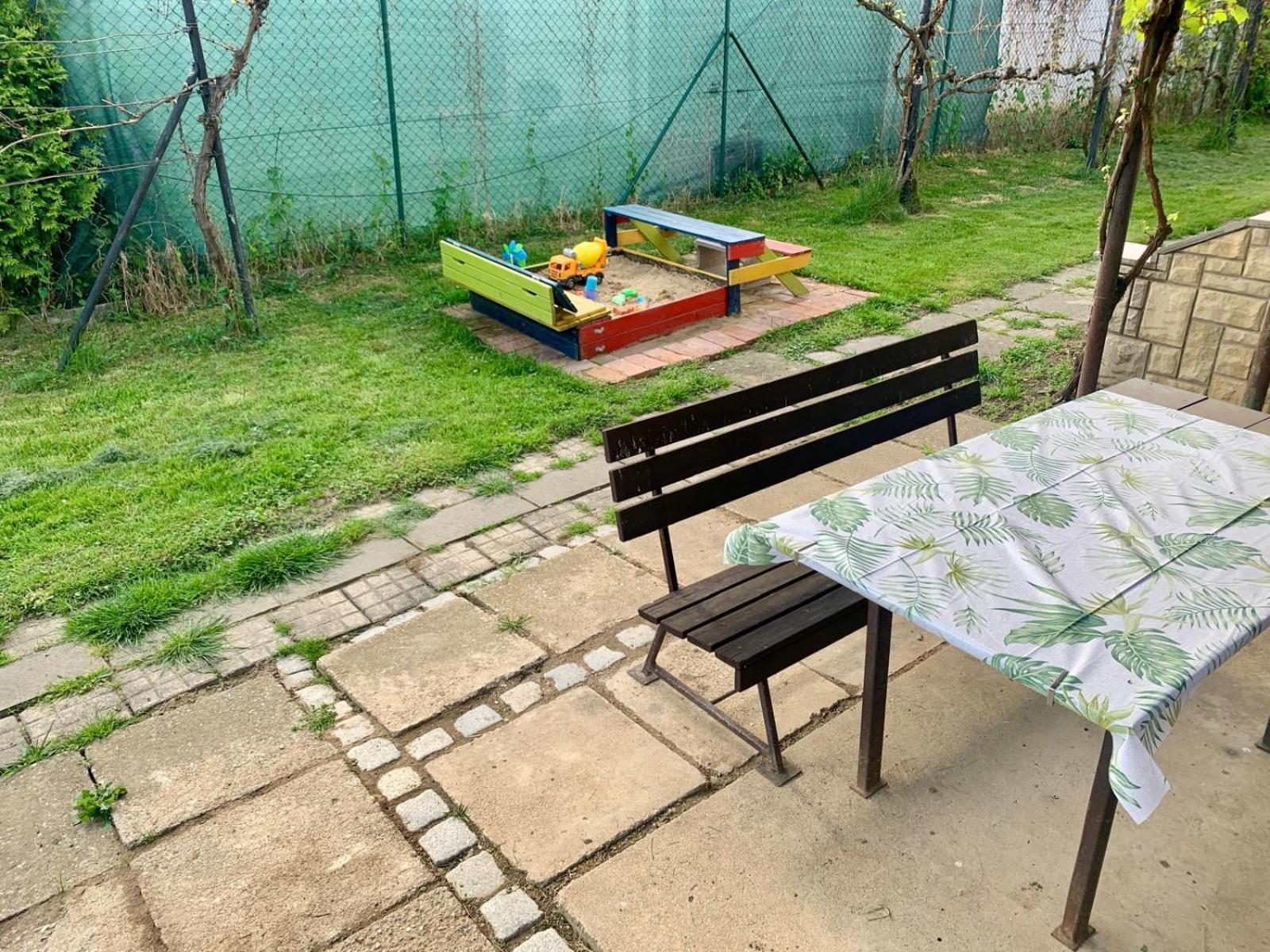 Chata Pod Kopcem Magyarsárvár Kültér fotó